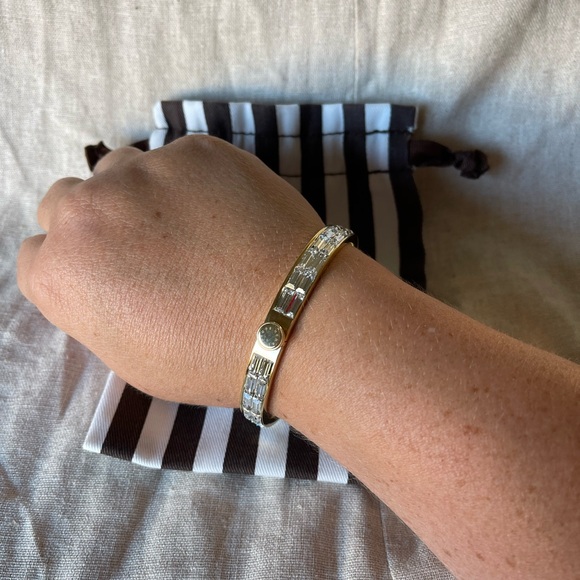 HENRI BENDEL Crystal Bracelet! - Picture 2 of 13